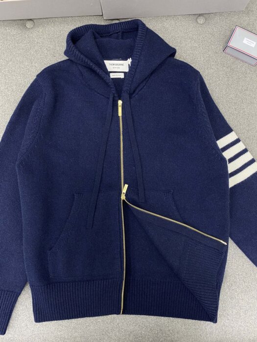 톰브라운 4Bar 뒷면 장미 자카드 양털 후드집업 네이비 레플리카 미러급 SA급 S급 고퀄리티 하이엔드 최상급 의류 [남성여성공용] 6