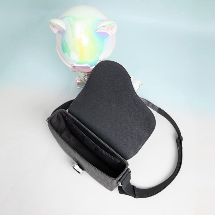 디올 새들 메신저 백 플랩 디올 오블리크 자카드 앤 그레인드 카프스킨 그레이 레플리카 미러급 SA급 S급 고퀄리티 최상급 하이엔드 가방 [남성여성공용] 3