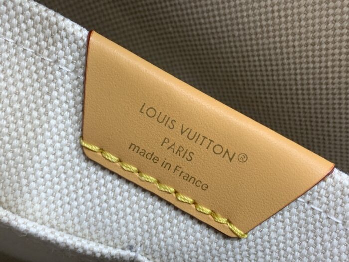 루이비통 크리스토퍼 MM M27080 카키 그린 레플리카 미러급 SA급 S급 고퀄리티 최상급 하이엔드 가방 [남성여성공용] 9