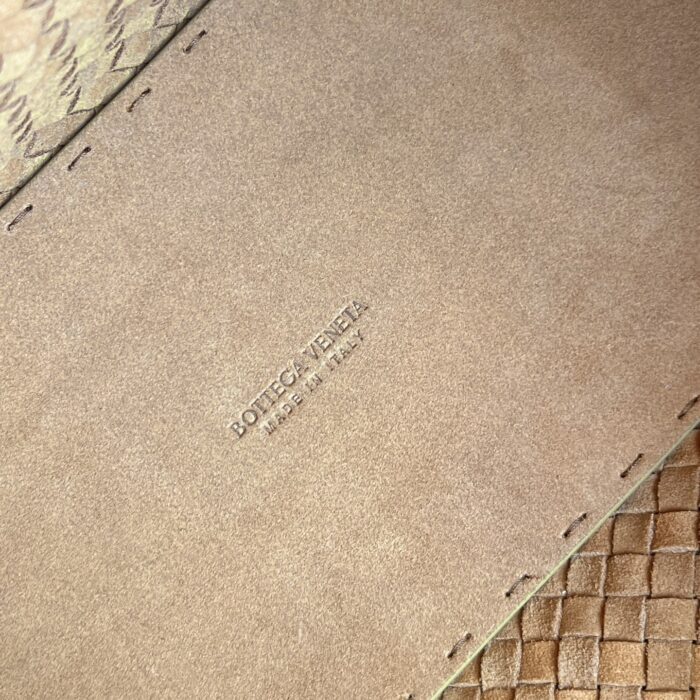 보테가베네타 라지 까바 스웨이드 라이트 앰버 608811 레플리카 미러급 SA급 S급 고퀄리티 최상급 하이엔드 가방 [남성여성공용] 9