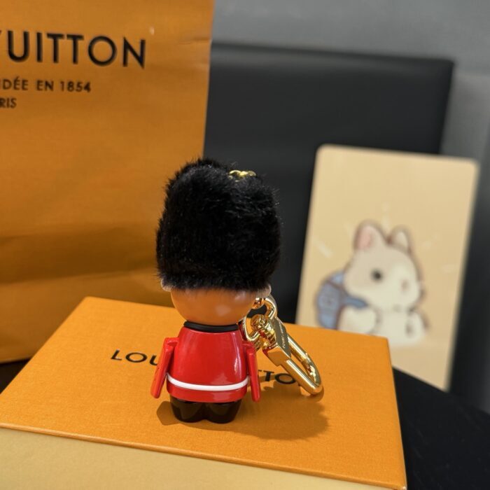루이비통 위병 키링 백참 레플리카 미러급 SA급 S급 고퀄리티 최상급 하이엔드 악세사리 [남성여성공용] 8