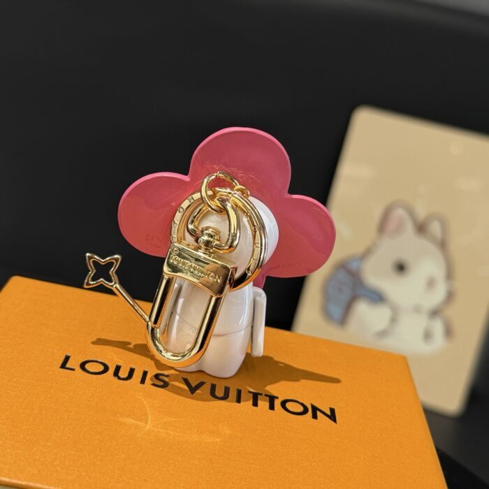 루이비통 비비엔 요술봉 키링 백참 핑크 화이트 레플리카 미러급 SA급 S급 고퀄리티 최상급 하이엔드 악세사리 [남성여성공용] 2