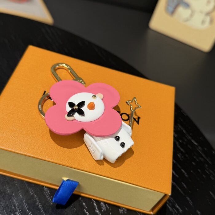 루이비통 비비엔 요술봉 키링 백참 핑크 화이트 레플리카 미러급 SA급 S급 고퀄리티 최상급 하이엔드 악세사리 [남성여성공용] 7