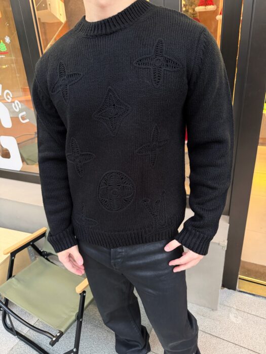 루이비통 엠벨리시드 니티드 크루넥 니트 블랙 1AJBWX 레플리카 미러급 SA급 S급 고퀄리티 하이엔드 최상급 의류 [남성여성공용]