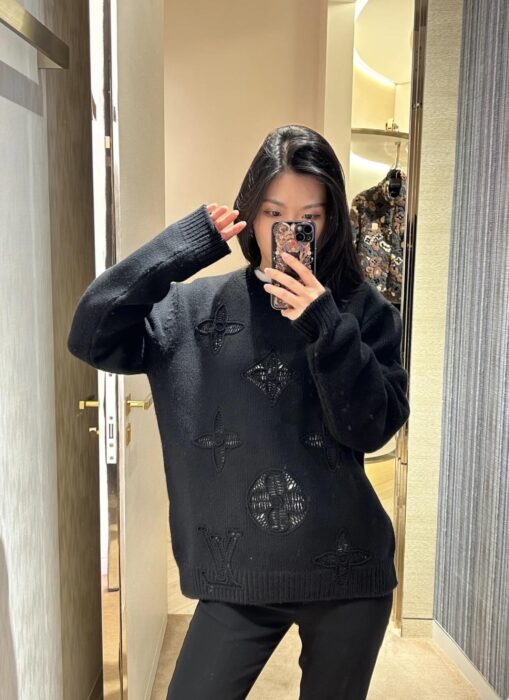 루이비통 엠벨리시드 니티드 크루넥 니트 블랙 1AJBWX 레플리카 미러급 SA급 S급 고퀄리티 하이엔드 최상급 의류 [남성여성공용] 2