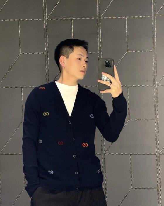 구찌 멀티컬러 GG 캐시미어 가디건 블랙 레플리카 미러급 SA급 S급 고퀄리티 하이엔드 최상급 의류 [남성여성공용]