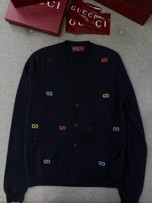구찌 멀티컬러 GG 캐시미어 가디건 블랙 레플리카 미러급 SA급 S급 고퀄리티 하이엔드 최상급 의류 [남성여성공용] 13