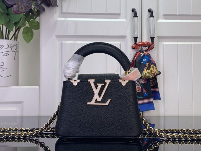 루이비통 카퓌신 나노 M10166 블랙 레플리카 미러급 SA급 S급 고퀄리티 최상급 하이엔드 가방 [여성]