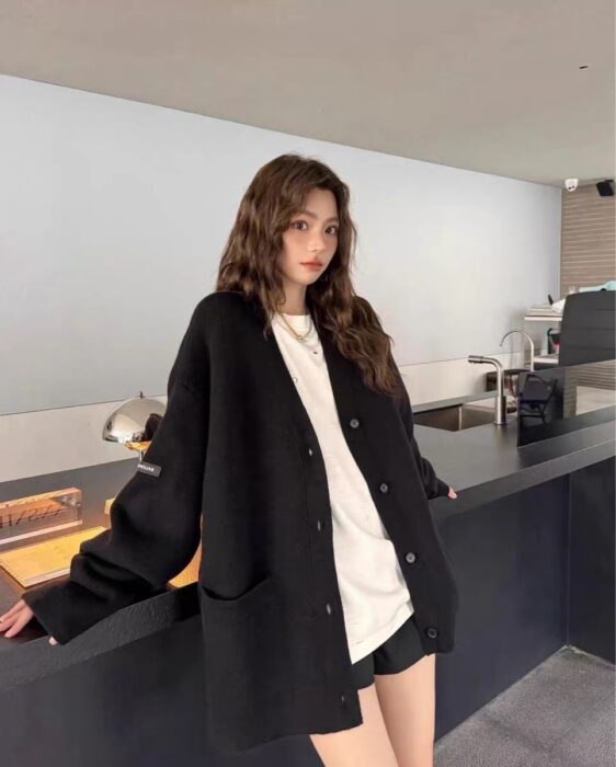 발렌시아가 소매 모노그램 가디건 블랙 레플리카 미러급 SA급 S급 고퀄리티 하이엔드 최상급 의류 [남성여성공용] 2