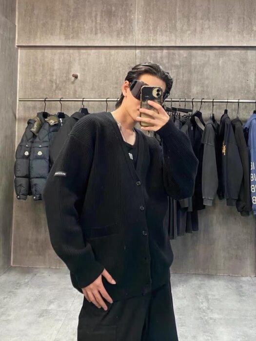 발렌시아가 소매 모노그램 가디건 블랙 레플리카 미러급 SA급 S급 고퀄리티 하이엔드 최상급 의류 [남성여성공용]