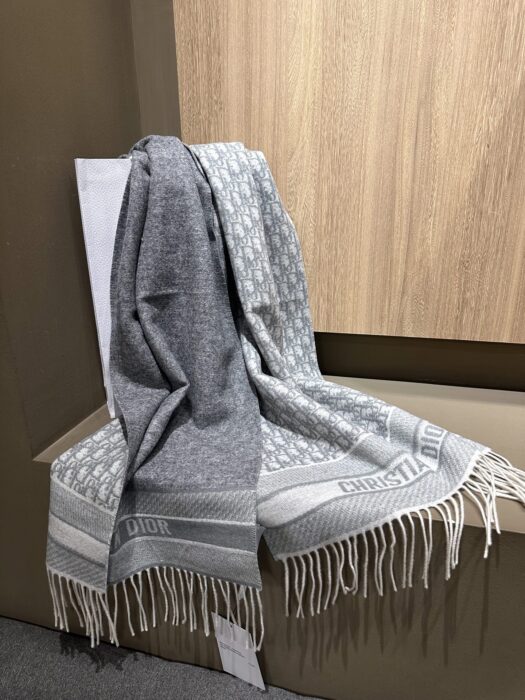 디올 오블리크 캐시미어 혼방 태슬 스카프 그레이 레플리카 미러급 SA급 S급 고퀄리티 최상급 하이엔드 [남성여성공용] 6