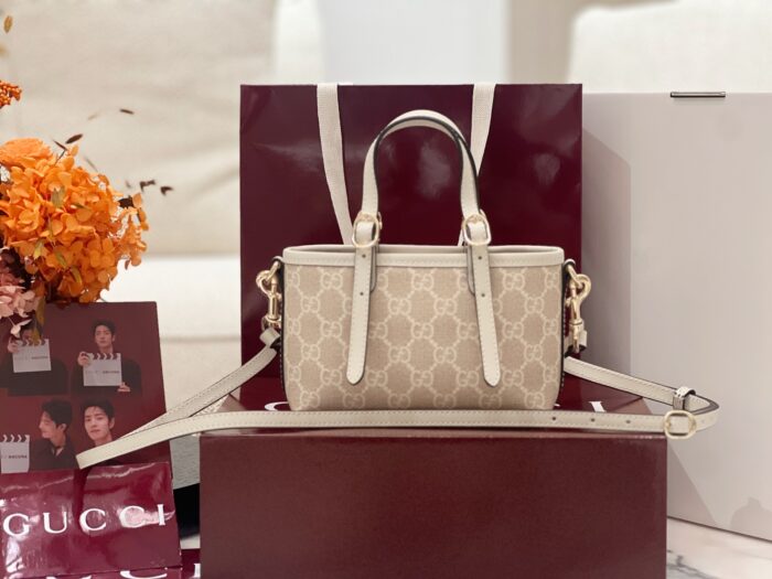 구찌 GG 엠블럼 미니백 855491 베이지 레플리카 미러급 SA급 S급 고퀄리티 최상급 하이엔드 가방 [여성] 2