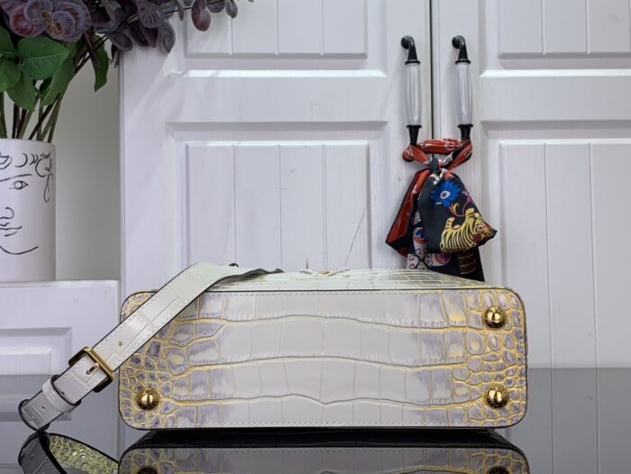 루이비통 카퓌신 BB 악어무늬 레플리카 미러급 SA급 S급 고퀄리티 최상급 하이엔드 가방 [여성] 5