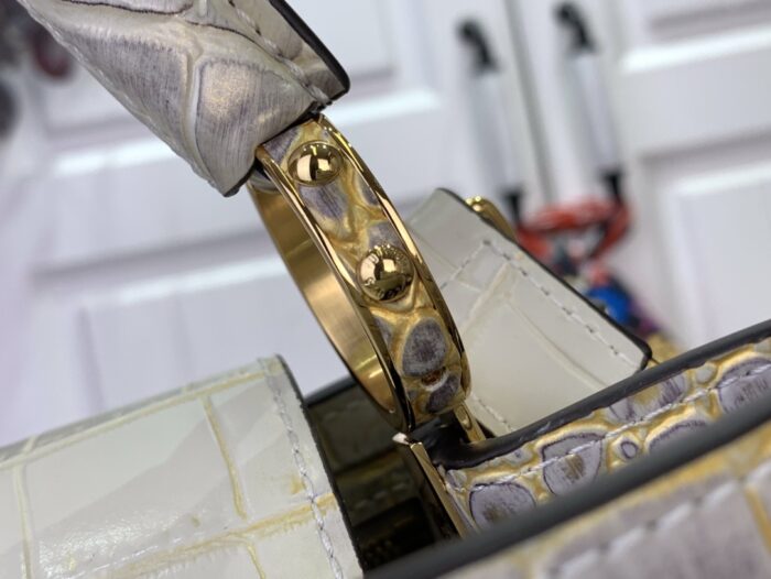 루이비통 카퓌신 BB 악어무늬 레플리카 미러급 SA급 S급 고퀄리티 최상급 하이엔드 가방 [여성] 7