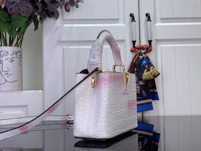 루이비통 카퓌신 미니 악어무늬 화이트 핑크 레플리카 미러급 SA급 S급 고퀄리티 최상급 하이엔드 가방 [여성] 4