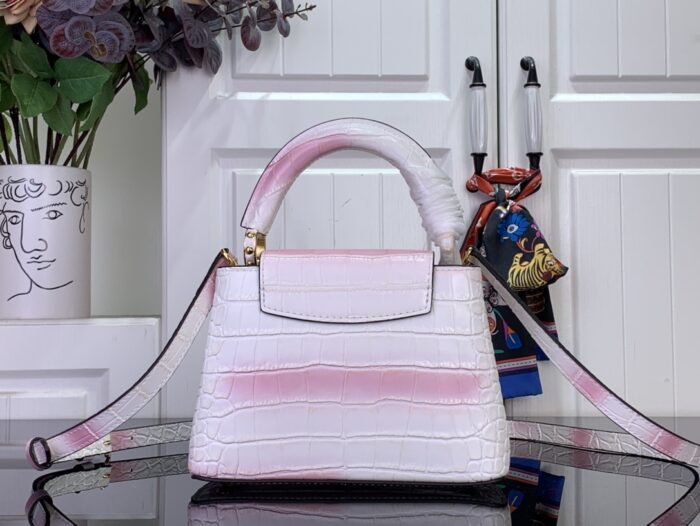 루이비통 카퓌신 미니 악어무늬 화이트 핑크 레플리카 미러급 SA급 S급 고퀄리티 최상급 하이엔드 가방 [여성] 2