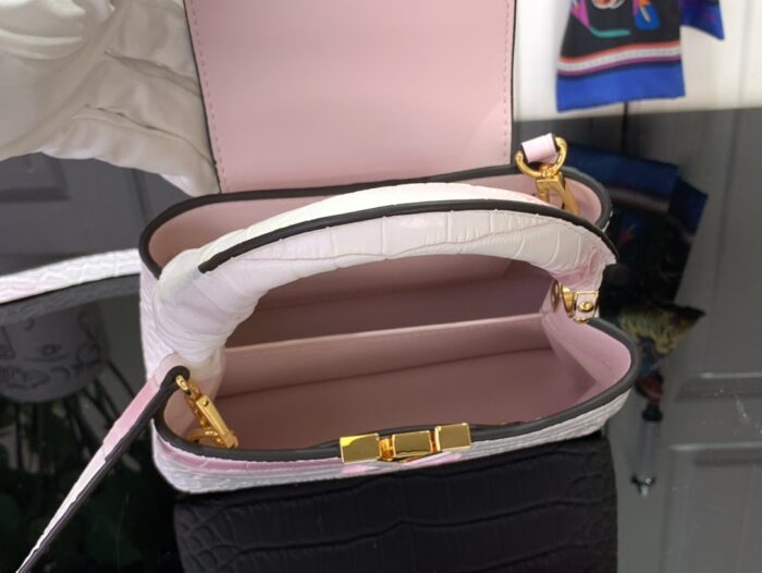 루이비통 카퓌신 미니 악어무늬 화이트 핑크 레플리카 미러급 SA급 S급 고퀄리티 최상급 하이엔드 가방 [여성] 3