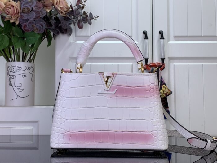 루이비통 카퓌신 BB 악어무늬 화이트 핑크 레플리카 미러급 SA급 S급 고퀄리티 최상급 하이엔드 가방 [여성]