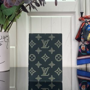 루이비통 패스포트 커버 여권지갑 흑녹색 M27147 레플리카 미러급 SA급 S급 고퀄리티 최상급 하이엔드 지갑 [남성여성공용]