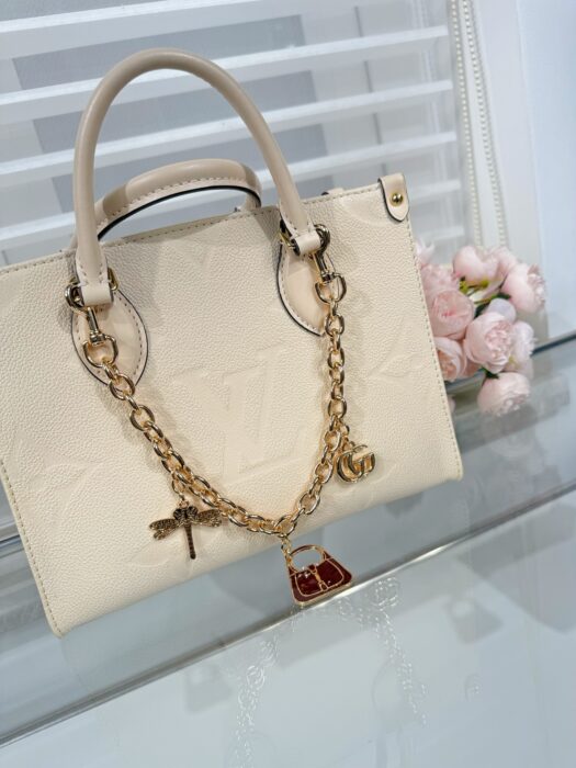 구찌 GG 가방 백 참 레플리카 미러급 SA급 S급 고퀄리티 최상급 하이엔드 악세사리 [여성]