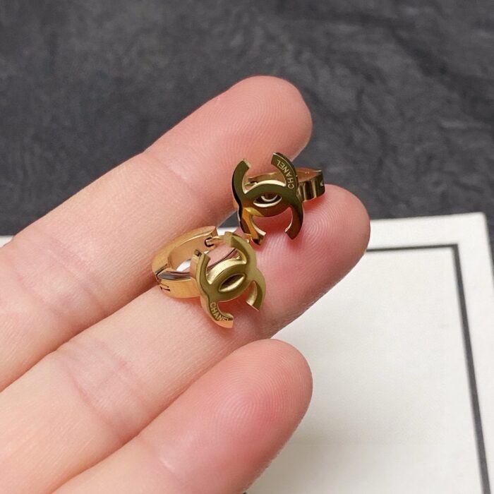 샤넬 베이직 모노그램 CC로고 귀걸이 2컬러 레플리카 미러급 SA급 S급 고퀄리티 최상급 하이엔드 악세사리 [여성] 4