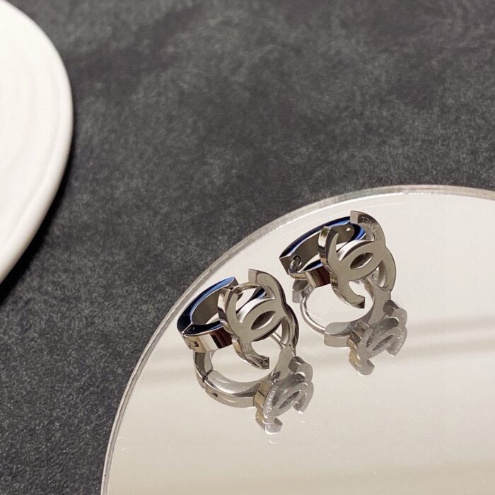 샤넬 베이직 모노그램 CC로고 귀걸이 2컬러 레플리카 미러급 SA급 S급 고퀄리티 최상급 하이엔드 악세사리 [여성] 7