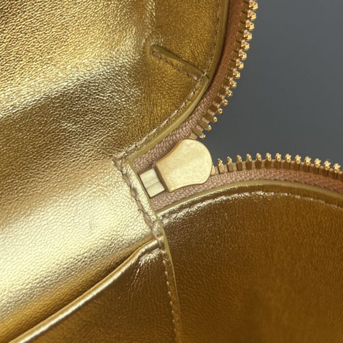 보테가베네타 뱅뱅 배니티 케이스 789109 골드 레플리카 미러급 SA급 S급 고퀄리티 최상급 하이엔드 가방 [여성] 7