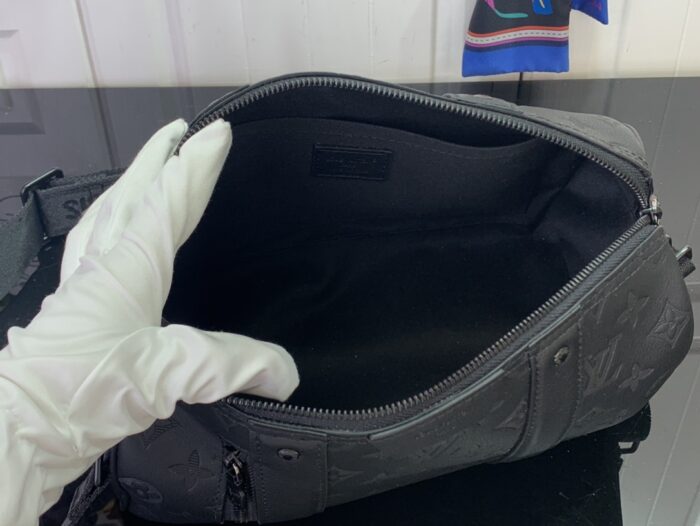 루이비통 시티 키폴 M26750 블랙 레플리카 미러급 SA급 S급 고퀄리티 최상급 하이엔드 가방 [남성여성공용] 3