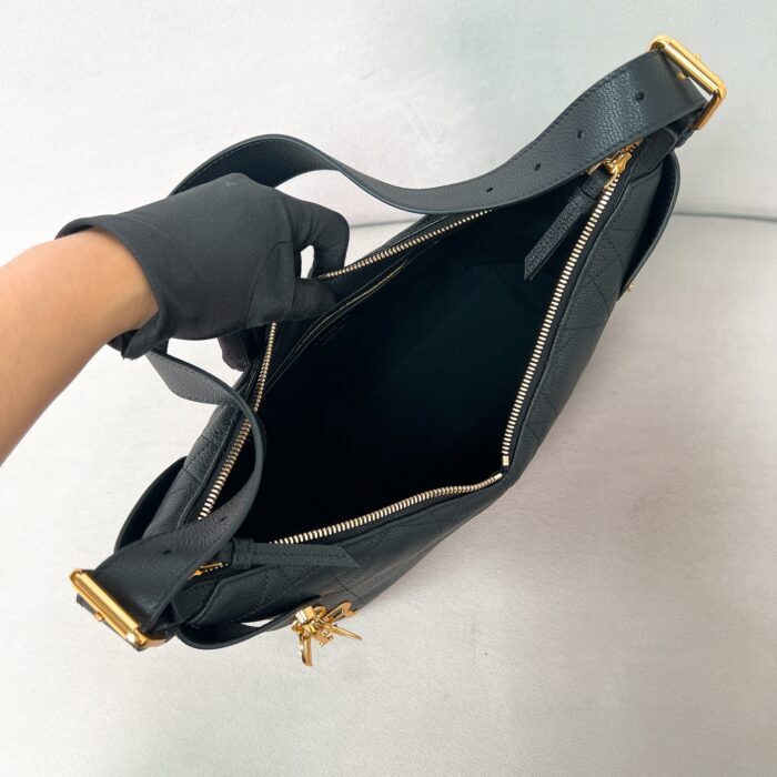 디올 보야주 미디움 백 플랫 매크로까나쥬 크링클 카프스킨 블랙 M2846 레플리카 미러급 SA급 S급 고퀄리티 최상급 하이엔드 가방 [여성] 4