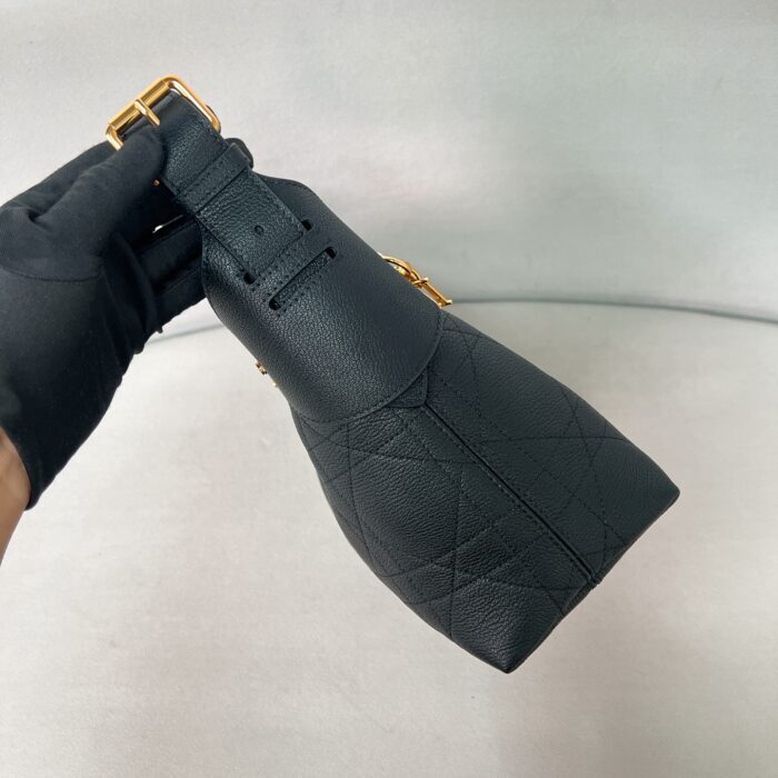 디올 보야주 미디움 백 플랫 매크로까나쥬 크링클 카프스킨 블랙 M2846 레플리카 미러급 SA급 S급 고퀄리티 최상급 하이엔드 가방 [여성] 6