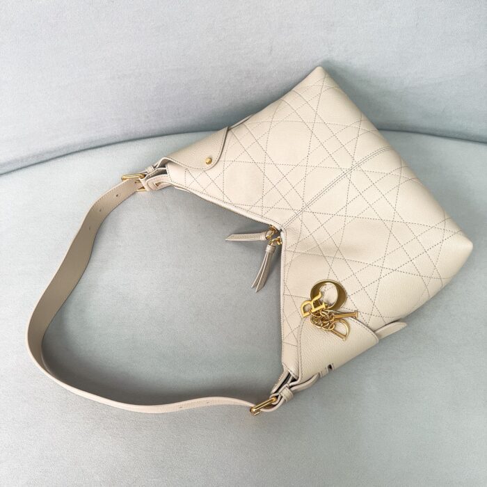 디올 보야주 미디움 백 플랫 매크로까나쥬 그레인드 카프스킨 라떼 M2846 레플리카 미러급 SA급 S급 고퀄리티 최상급 하이엔드 가방 [여성] 5