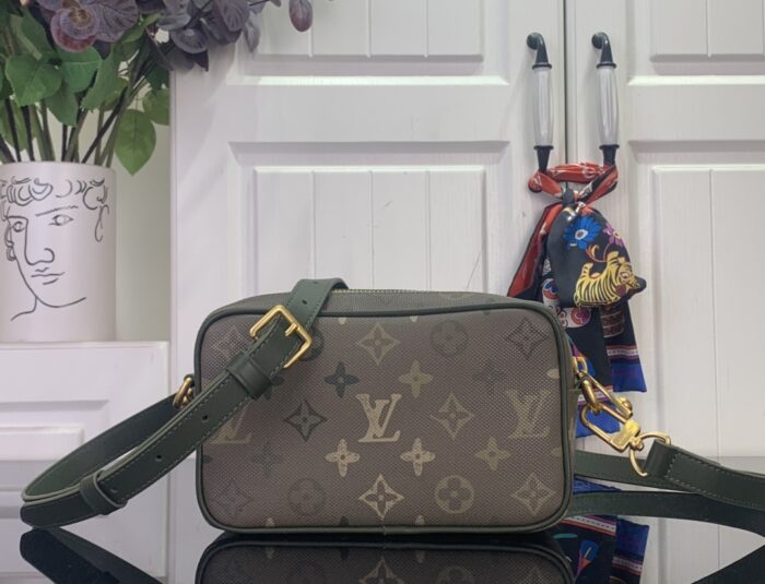 루이비통 트로카데로 웨어러블 월릿 M26937 그린 레플리카 미러급 SA급 S급 고퀄리티 최상급 하이엔드 가방 [여성] 2