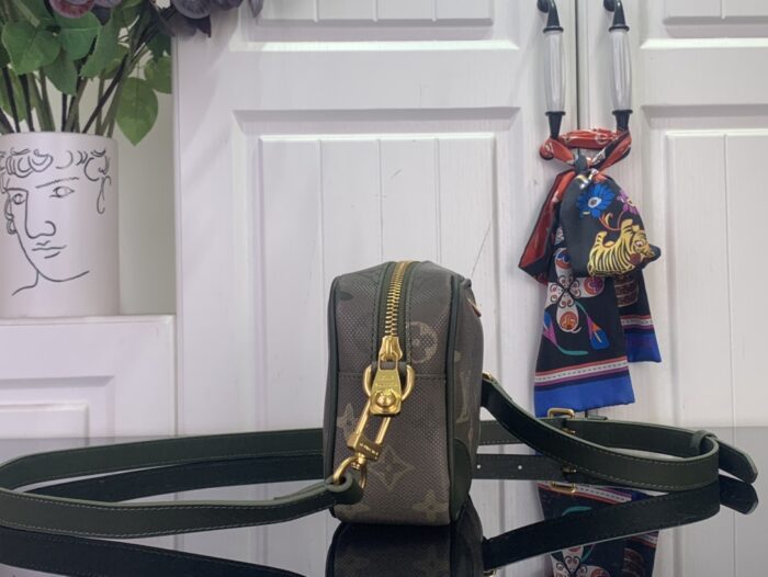 루이비통 트로카데로 웨어러블 월릿 M26937 그린 레플리카 미러급 SA급 S급 고퀄리티 최상급 하이엔드 가방 [여성] 4