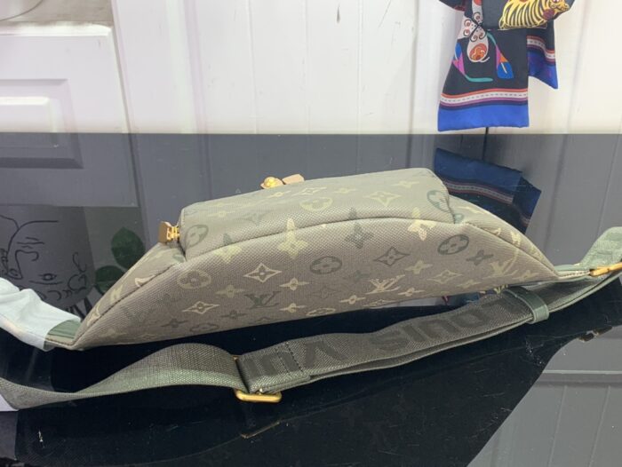 루이비통 러시 범백 M26933 그린 레플리카 미러급 SA급 S급 고퀄리티 최상급 하이엔드 가방 [남성여성공용] 4