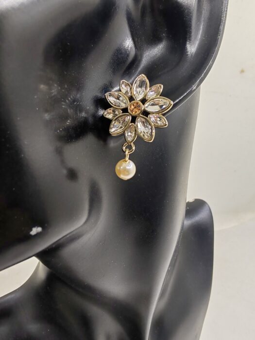 디올 수정 꽃 AB 귀걸이 신주소재 레플리카 미러급 SA급 S급 고퀄리티 최상급 하이엔드 악세사리 [여성]