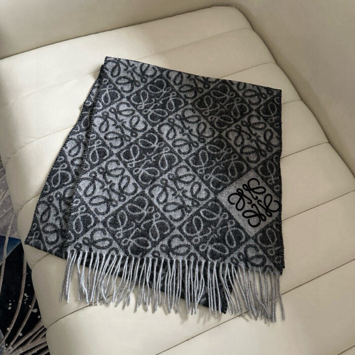 로에베 올 오버 아나그램 스카프 블랙 양털90% 캐시미어10% 레플리카 미러급 SA급 S급 고퀄리티 최상급 하이엔드 [남성여성공용] 5