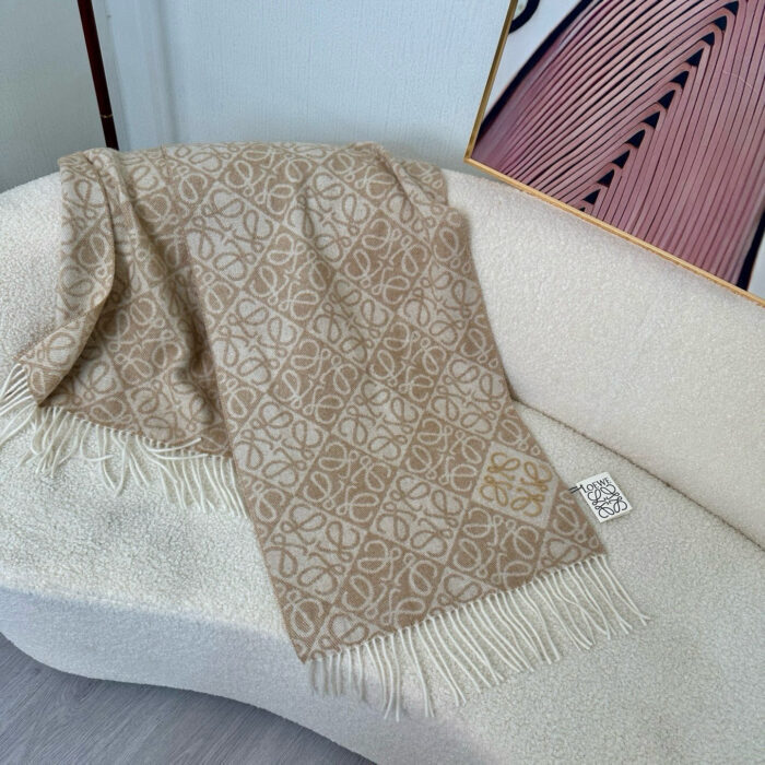 로에베 올 오버 아나그램 스카프 베이지 양털90% 캐시미어10% 레플리카 미러급 SA급 S급 고퀄리티 최상급 하이엔드 [남성여성공용] 5