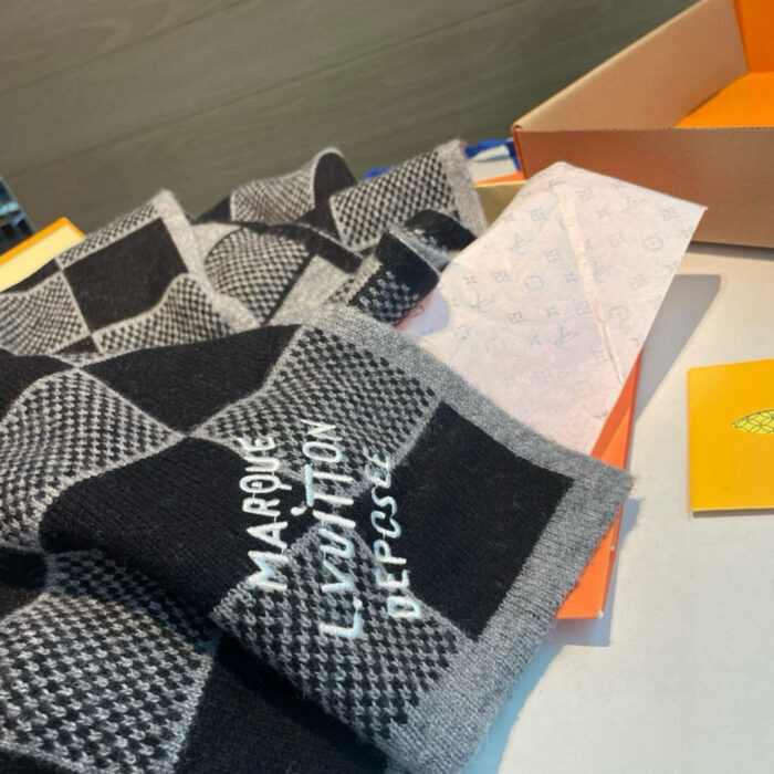 루이비통 다미에 헤리티지 머플러 스카프 블랙 울 100% 레플리카 미러급 SA급 S급 고퀄리티 최상급 하이엔드 [남성여성공용] 7