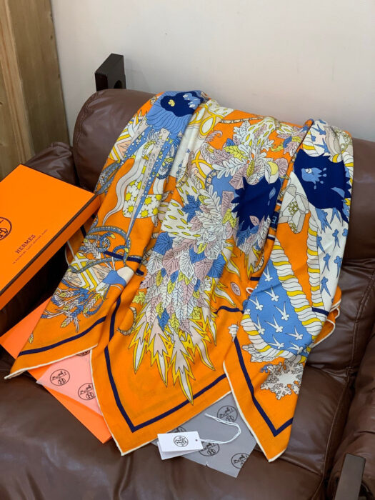 에르메스 아트 동물 스퀘어 스카프 오렌지 70%캐시미어 30%실크 레플리카 미러급 SA급 S급 고퀄리티 최상급 하이엔드 [여성] 4
