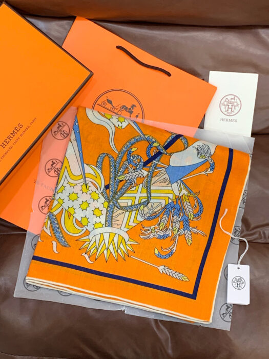 에르메스 아트 동물 스퀘어 스카프 오렌지 70%캐시미어 30%실크 레플리카 미러급 SA급 S급 고퀄리티 최상급 하이엔드 [여성] 5