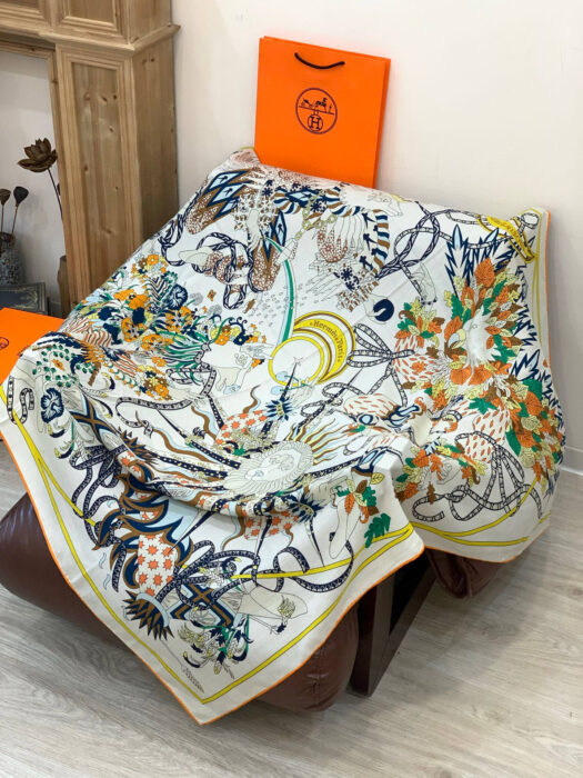 에르메스 아트 동물 스퀘어 스카프 아이보리 70%캐시미어 30%실크 레플리카 미러급 SA급 S급 고퀄리티 최상급 하이엔드 [여성] 5