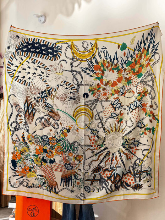 에르메스 아트 동물 스퀘어 스카프 아이보리 70%캐시미어 30%실크 레플리카 미러급 SA급 S급 고퀄리티 최상급 하이엔드 [여성] 4