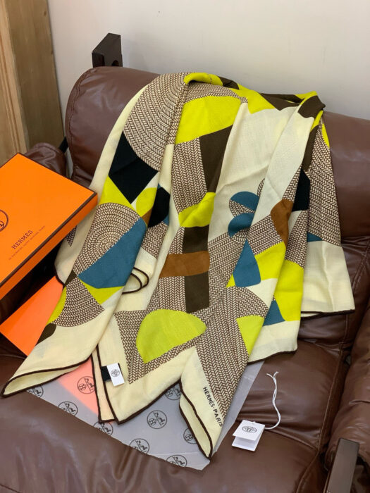 에르메스 점보 기하 말 배색 스퀘어 스카프 70%캐시미어 30%실크 레플리카 미러급 SA급 S급 고퀄리티 최상급 하이엔드 [남성여성공용] 4