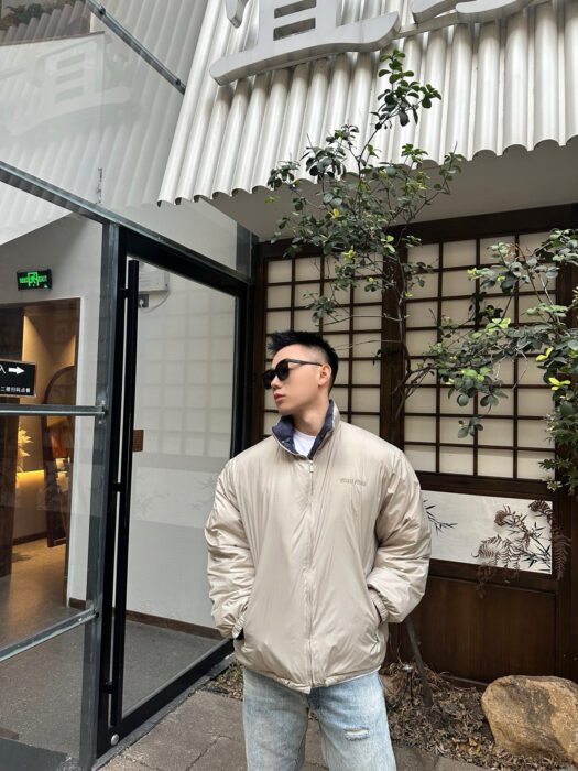 미우미우 큰 포켓 양면 다운 자켓 패딩 레플리카 미러급 SA급 S급 고퀄리티 하이엔드 최상급 의류 [남성여성공용] 2