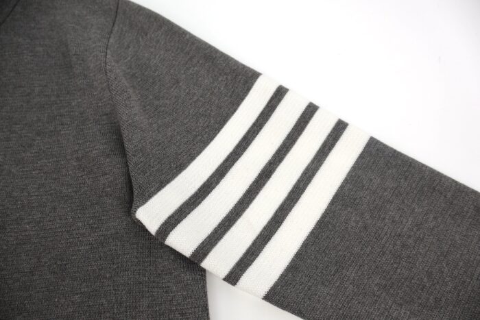 톰브라운 양털 사선 니트 후드집업 그레이 레플리카 미러급 SA급 S급 고퀄리티 하이엔드 최상급 의류 [남성여성공용] 7