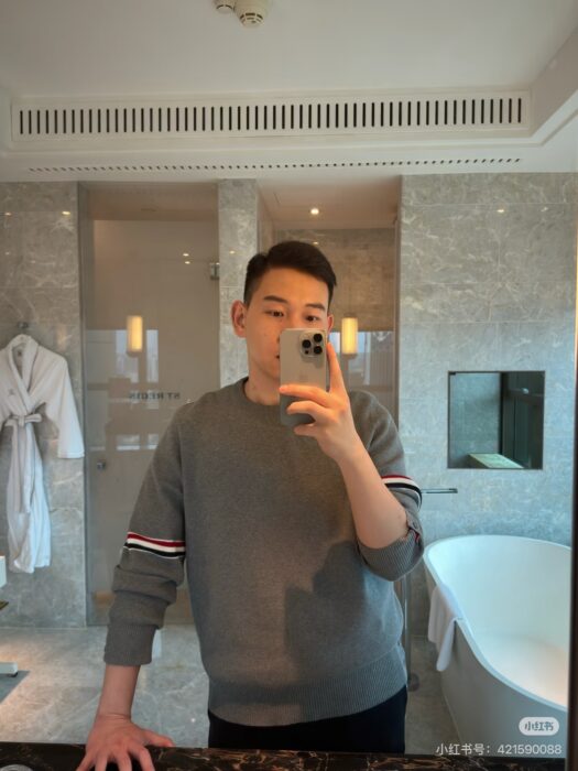 톰브라운 소매 띠 자카드 양털 니트 그레이 레플리카 미러급 SA급 S급 고퀄리티 하이엔드 최상급 의류 [남성여성공용]