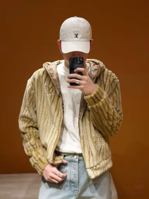 루이비통 에피 플리스 후디드 블루종 자켓 1AJCDX 레플리카 미러급 SA급 S급 고퀄리티 하이엔드 최상급 의류 [남성여성공용]