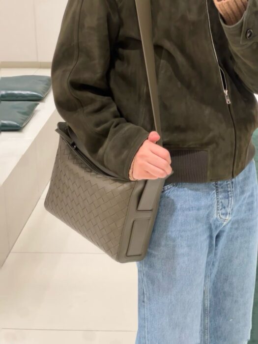 보테가베네타 인트레치아토 트라이베카 탑 핸들 백 836016 사이프러스 레플리카 미러급 SA급 S급 고퀄리티 최상급 하이엔드 가방 [남성여성공용]