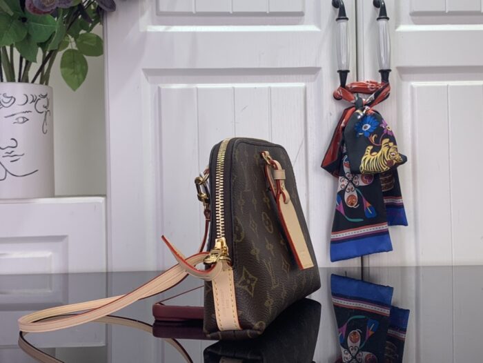 루이비통 태그 미 파우치 M26787 레플리카 미러급 SA급 S급 고퀄리티 최상급 하이엔드 가방 [여성] 4