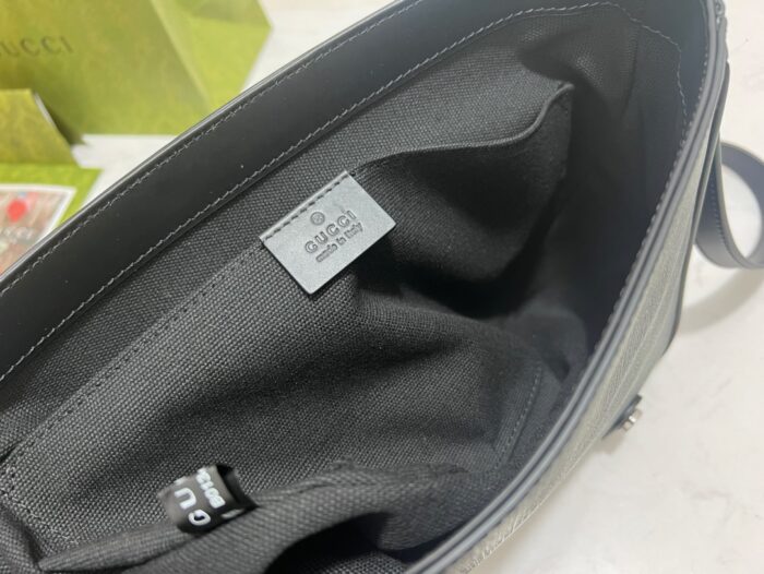 구찌 GG 슈프림 메신저백 블랙 658542 레플리카 미러급 SA급 S급 고퀄리티 최상급 하이엔드 가방 [남성여성공용] 10